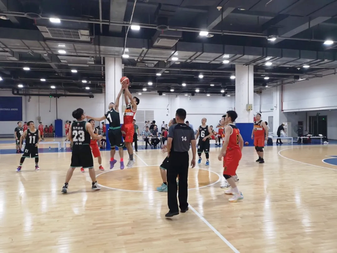 籃球聯賽精彩瞬間