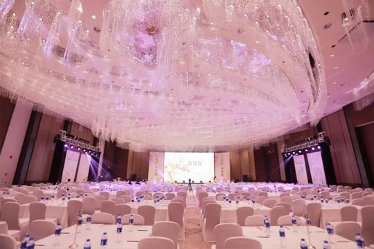 “芯綻放，新里程”——花間堂2019年新品上市發(fā)布會(huì)暨下半年規(guī)劃