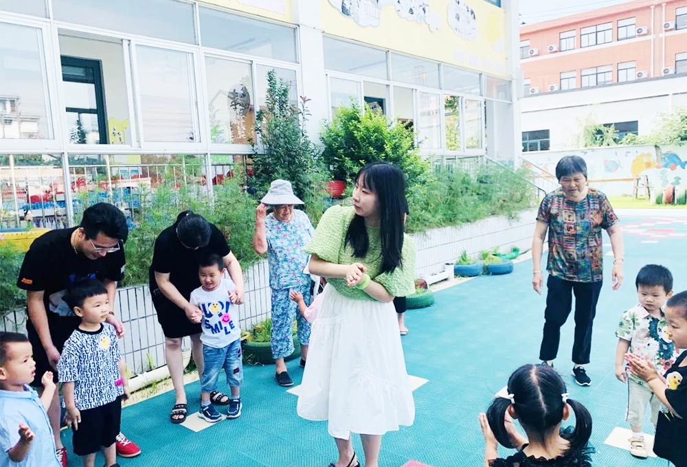 親子戶外游戲活動現場