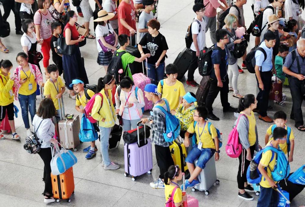 外出夏令營集中出發